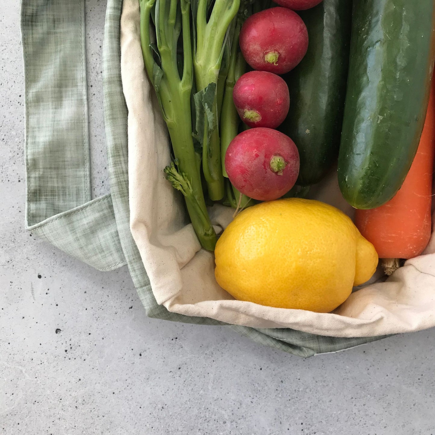 Produce Pod - reusable veggie bag for fridge - Gum Leaf